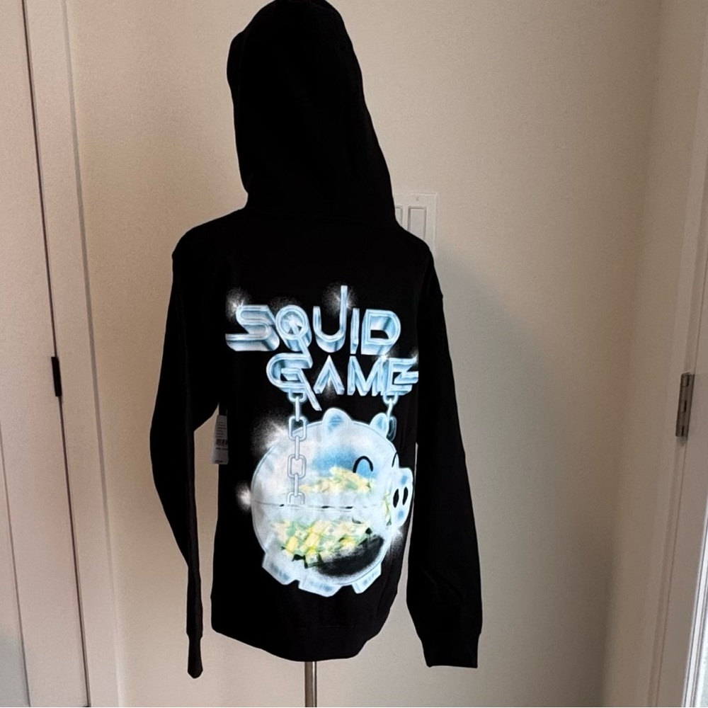 NWT - SQUID GAME - Black Squid Game Hoodie, men’s, size small - Picture 8 of 13